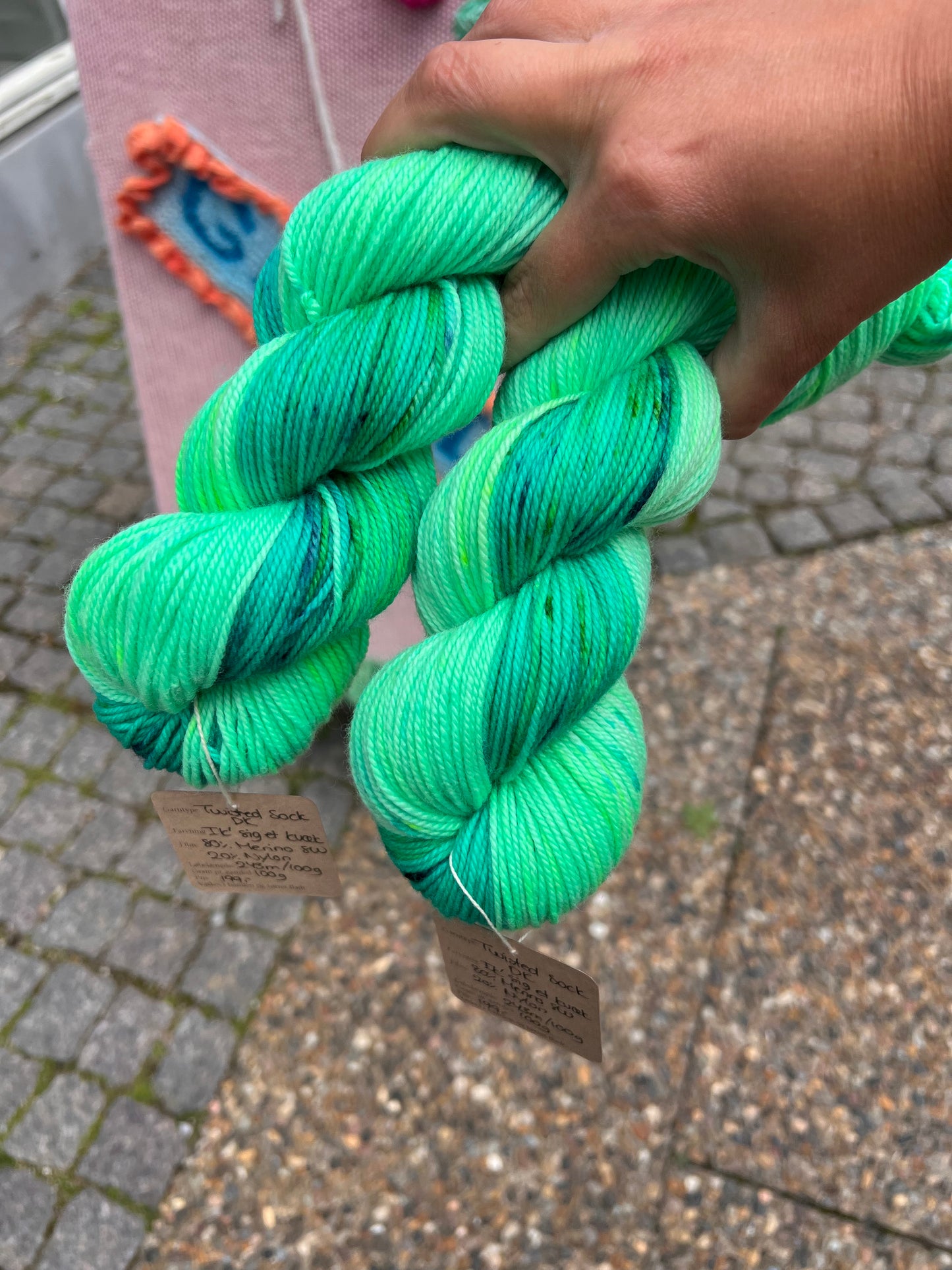 Sekin Håndfarvet Twisted Sock DK 100g - "Ik’ sig et kvæk”