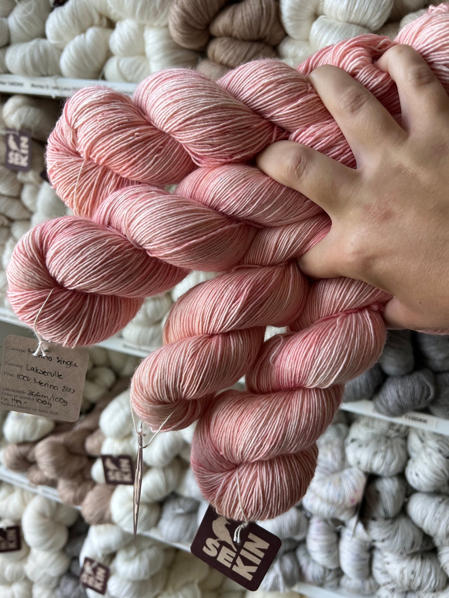Sekin Håndfarvet Merino Single 100g - Lakserulle