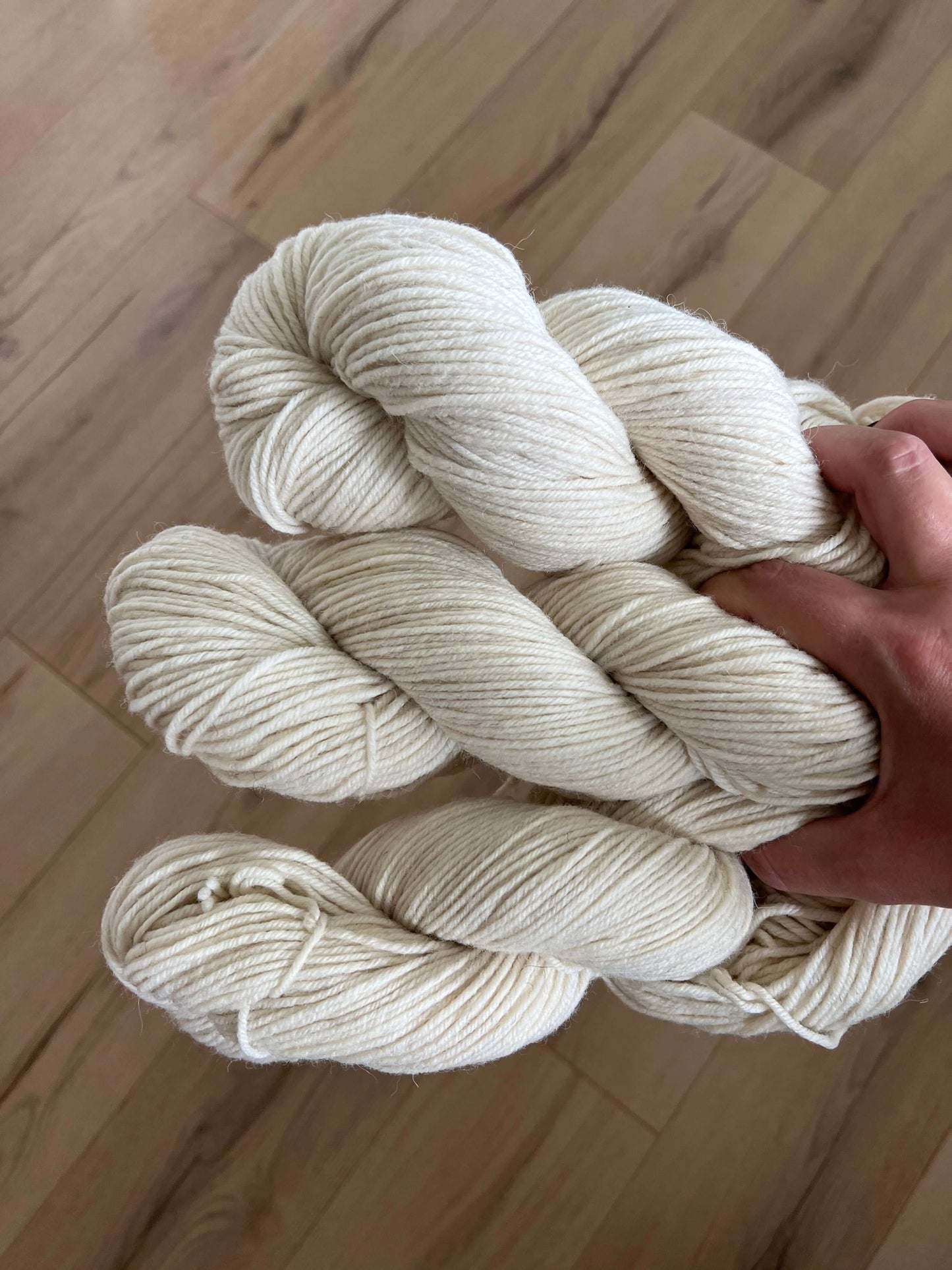 100% Highland Wool Wosted 100g - 8/4nm Sekin