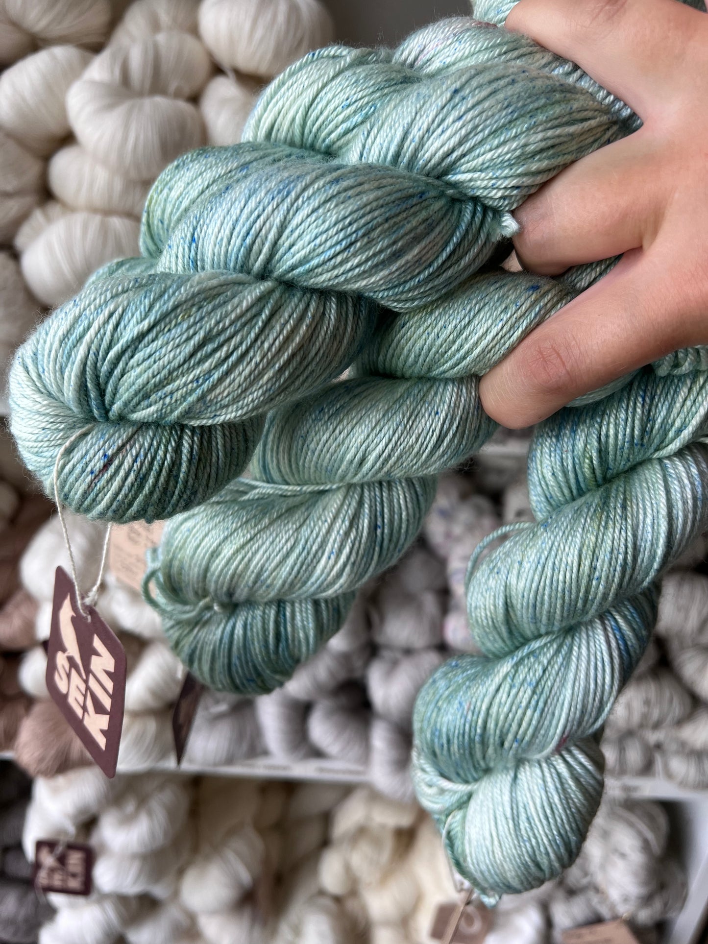 Sekin Håndfarvet Silky Sock DK 100g - "Cirkel”