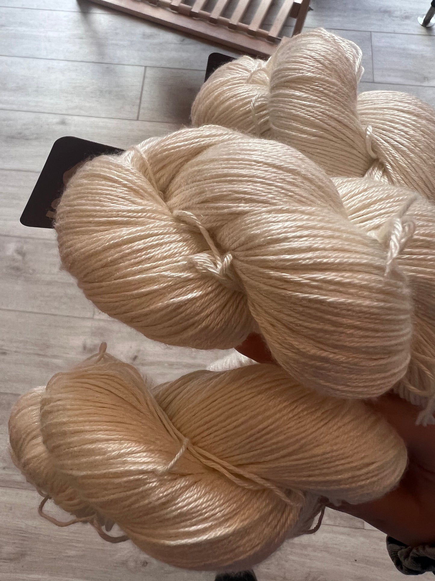100% Silke 4ply 100g - 16/4nm