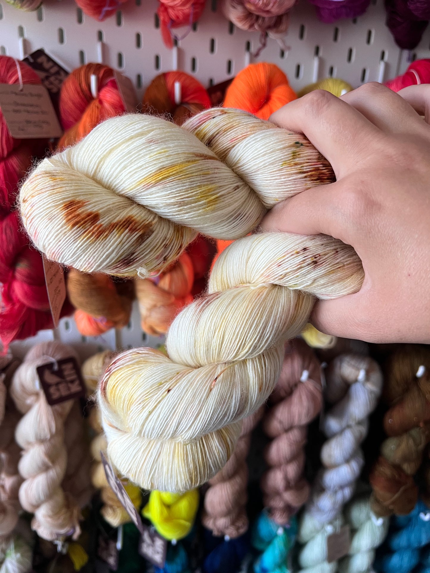 Sekin Håndfarvet Merino Single Lace 100g - Lille ælling