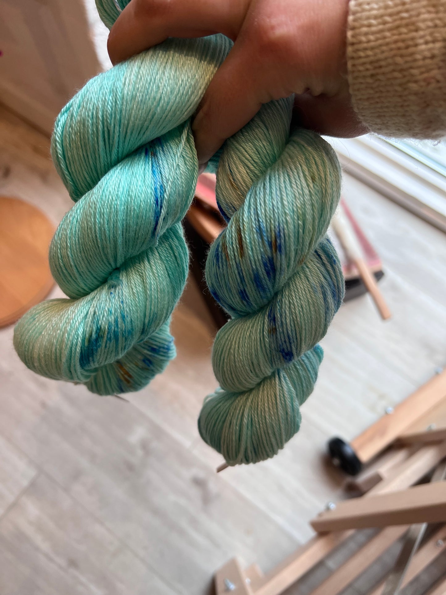 Sekin Håndfarvet Silke Merino 4ply 100g - Surfer