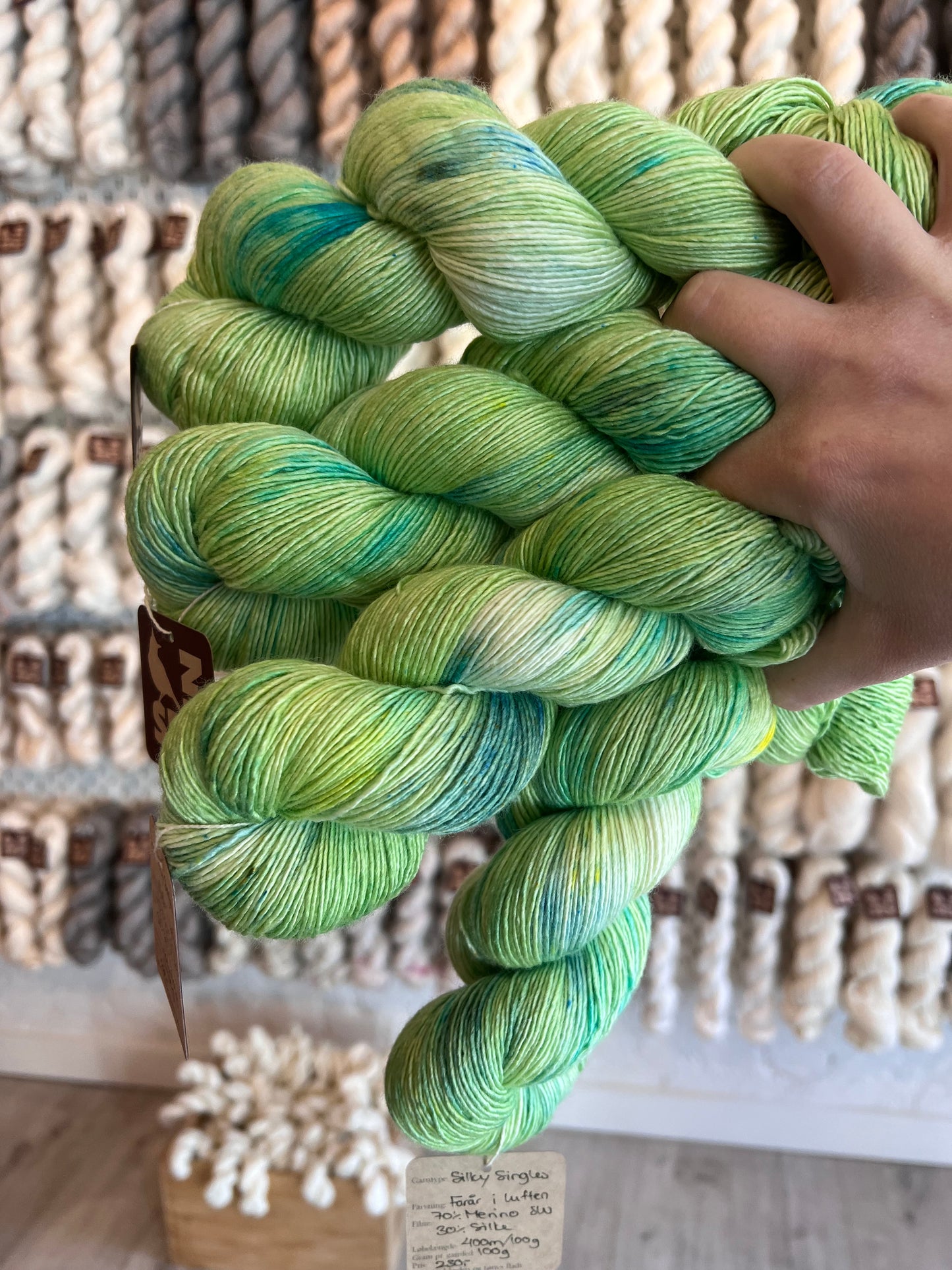 Sekin Håndfarvet Silky Single 100g - Forår i luften