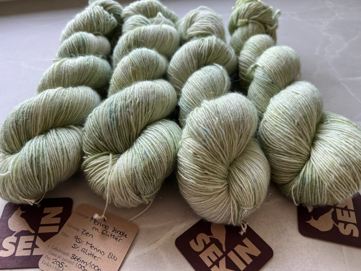 Sekin Håndfarvet Merino Single m. Glitter 100g - Zen
