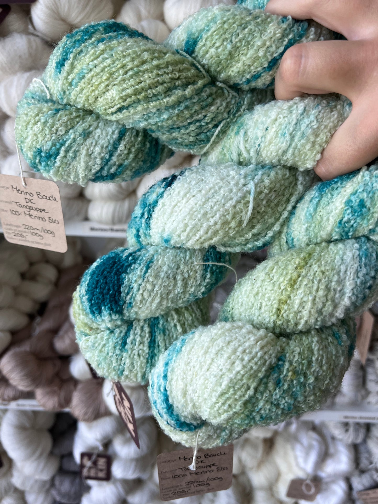 Sekin Håndfarvet Merino Boucle 100g - “Tangsuppe”