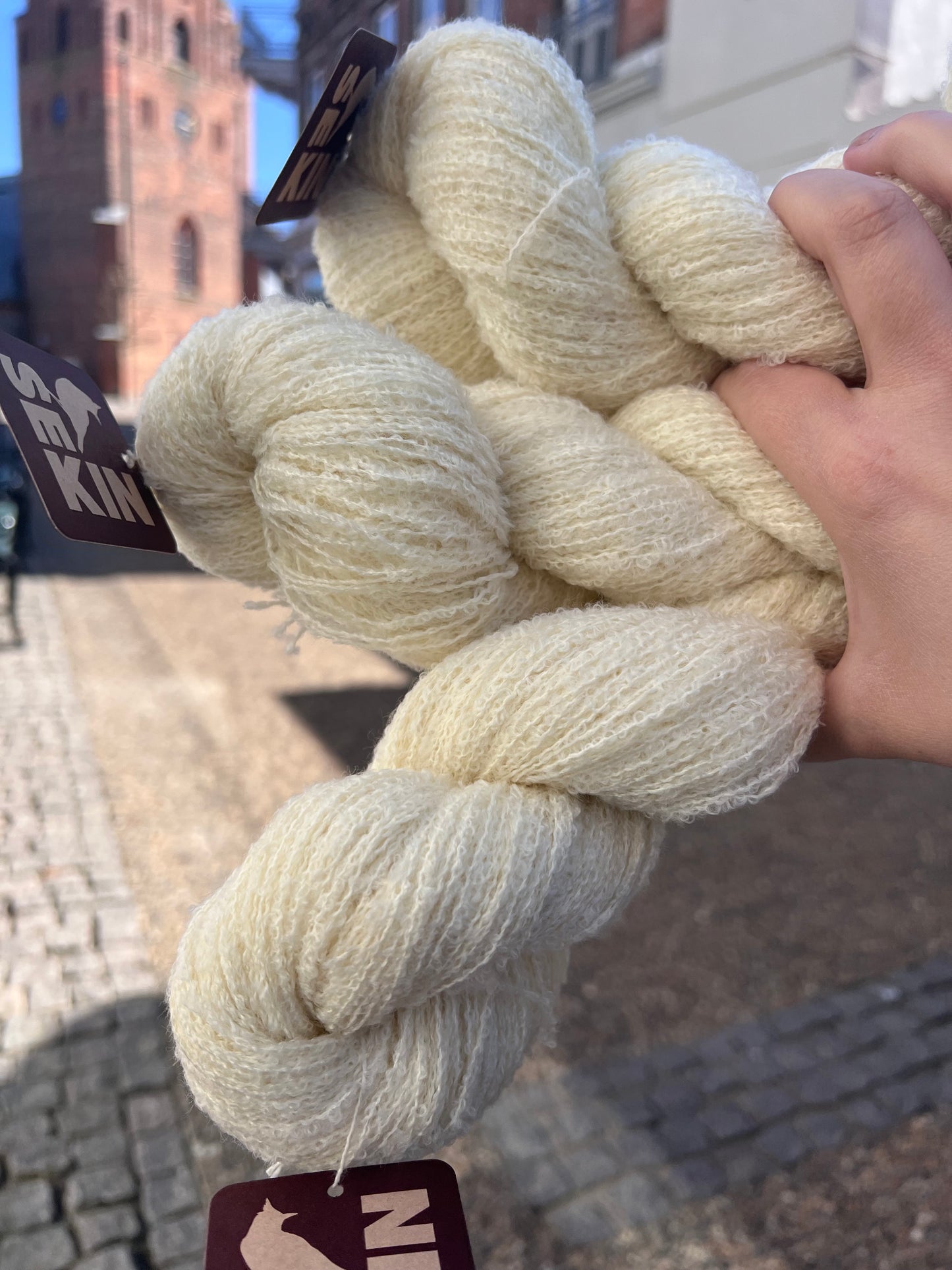 Merino Boucle 4ply 100g