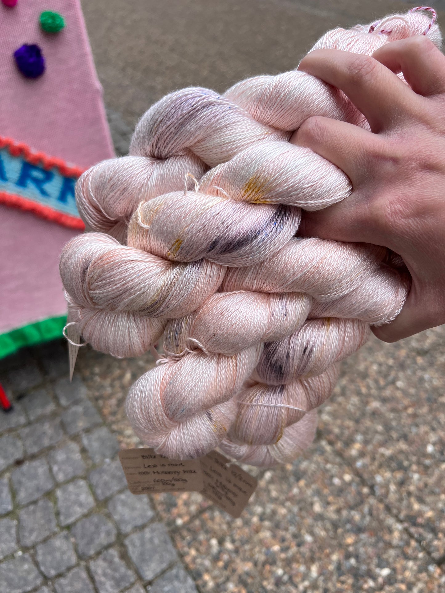 Sekin Håndfarvet Silke Lace 100g - Less is more