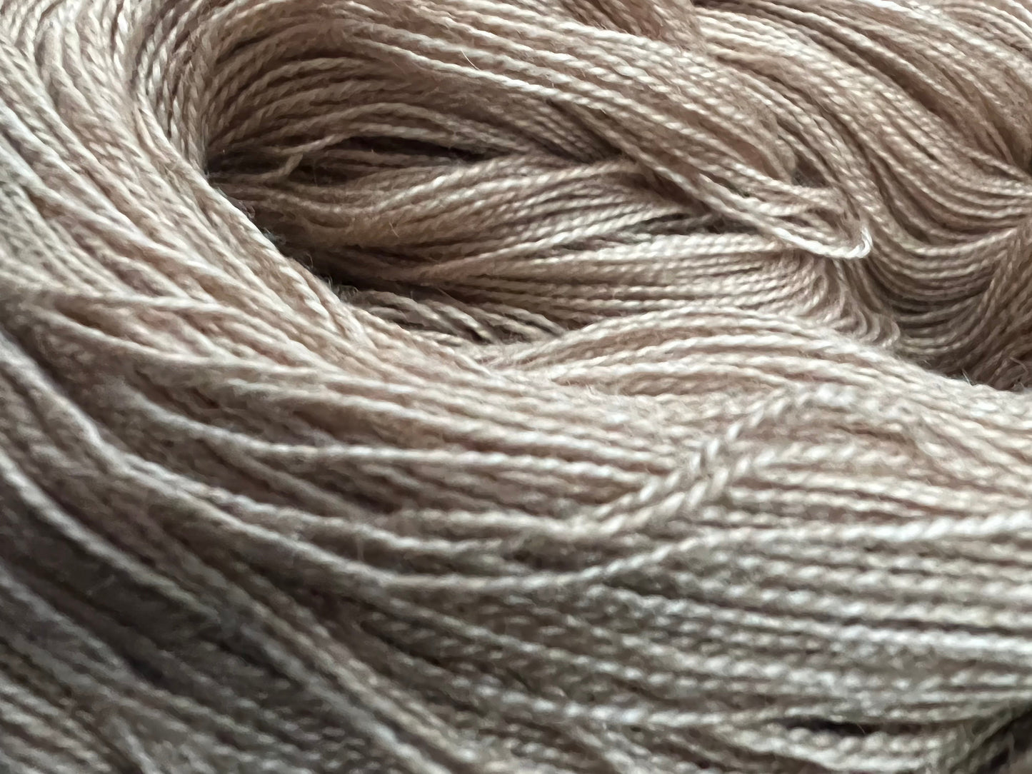 Baby Camel/Silke Lace 100g - 16/2nm Sekin