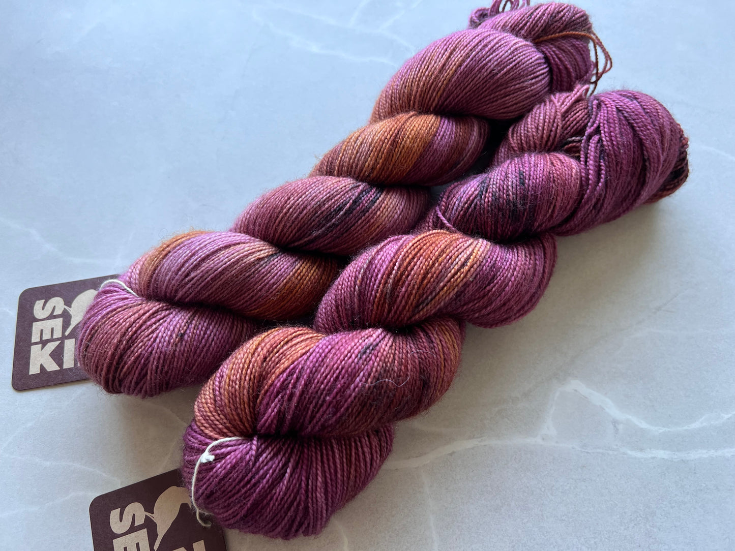 Sekin Håndfarvet Twisted Sock 100g - Sensommer