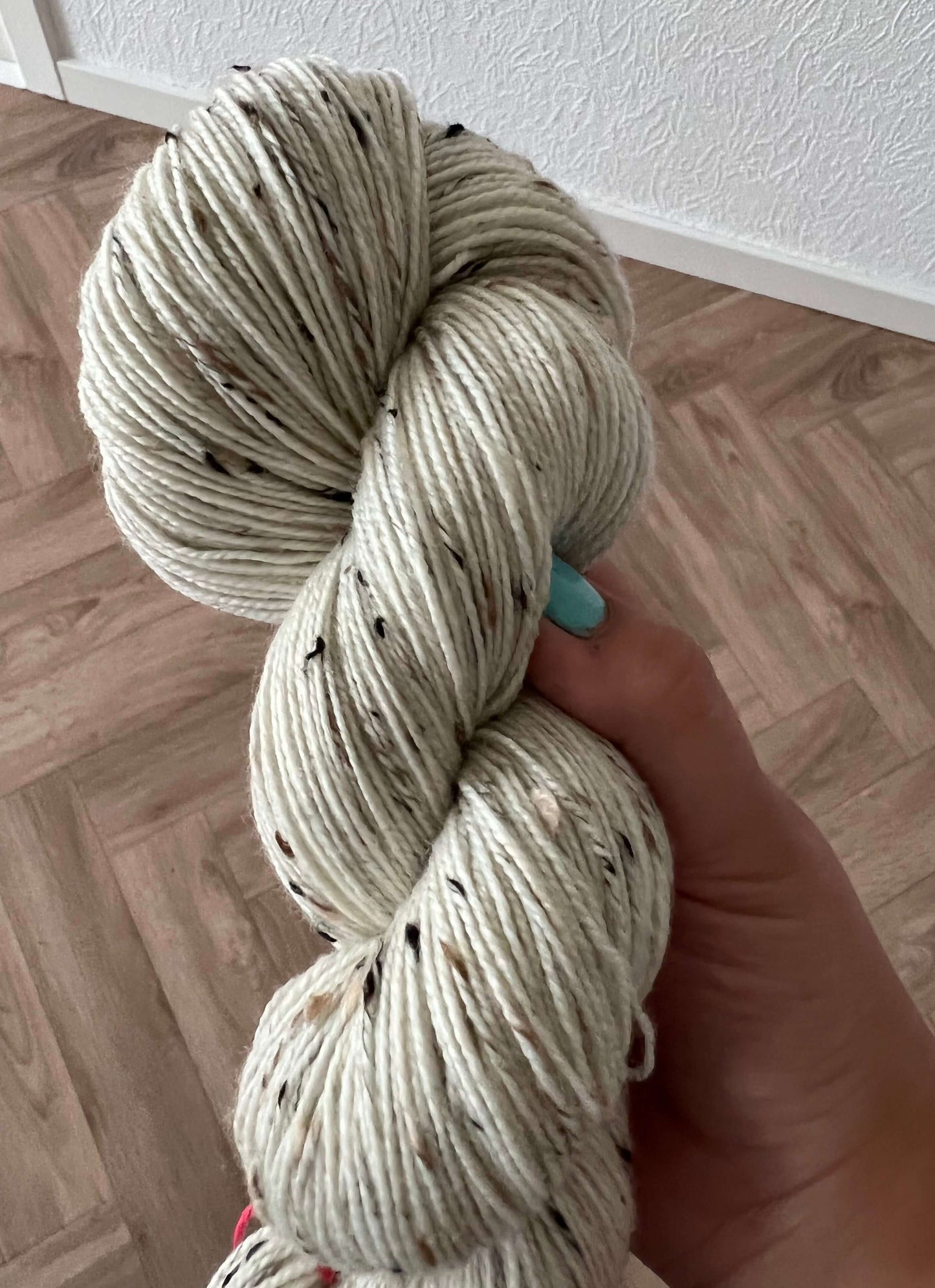 Donegal 4ply 100g (85% SW Merino/15% Donegal Nep) Sekin