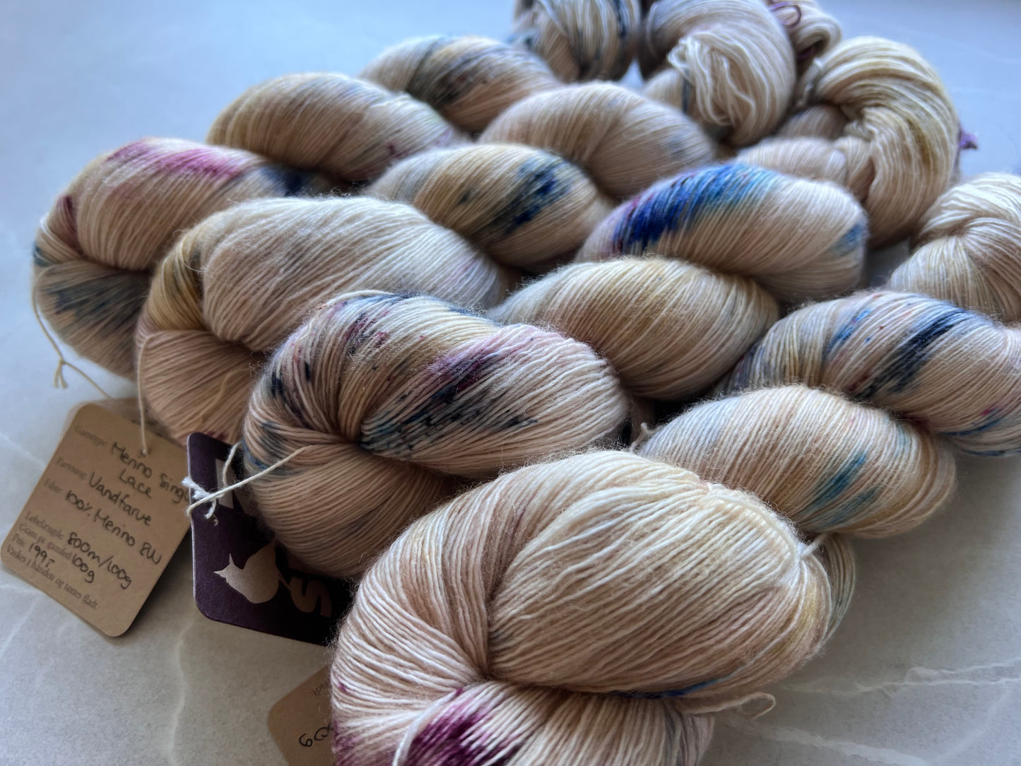 Sekin Håndfarvet Merino Single Lace 100g - "Vandfarve”