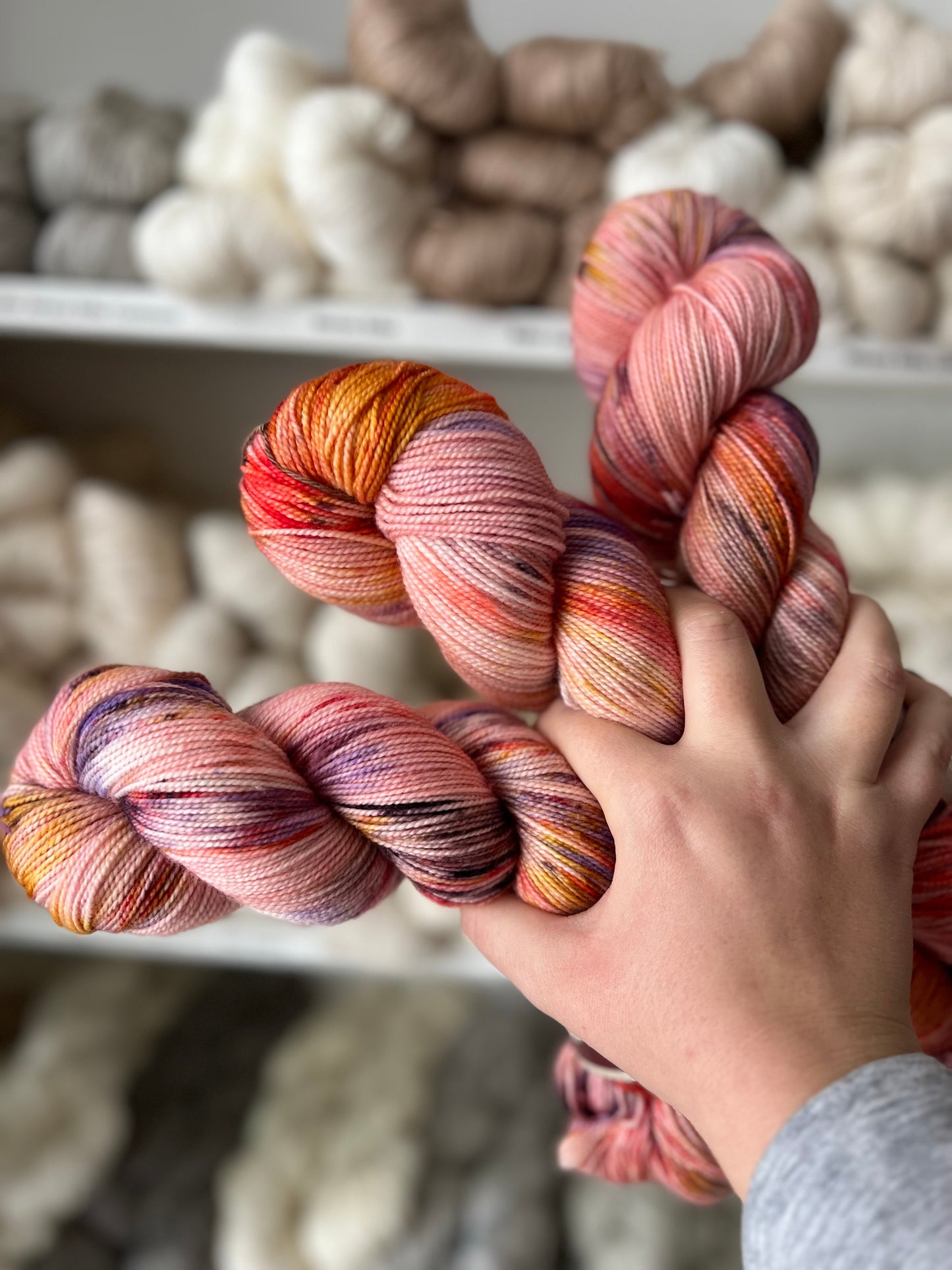 Sekin Håndfarvet Twisted Sock 100g - "Aftensol"