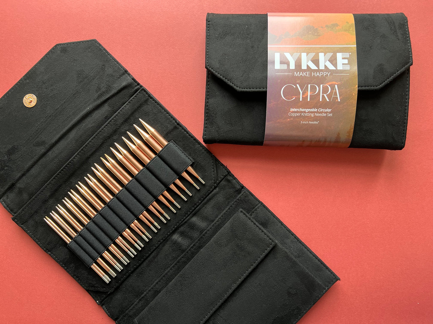 Lykke Needles 5" Rundpindesæt 'Cypra' (wirer med drejeled)