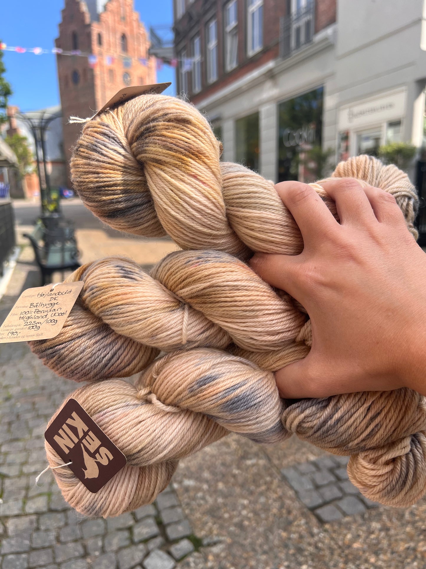 Sekin Highland Wool DK 100g - “Bålhygge”