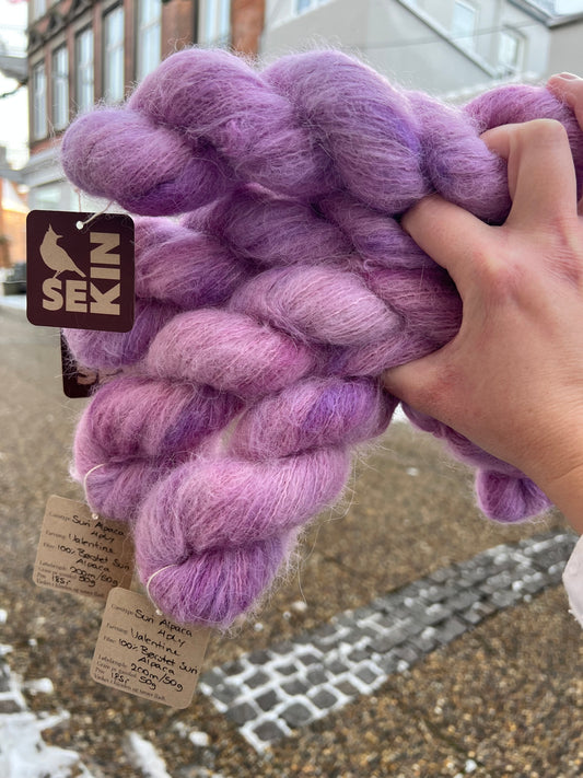 Sekin Håndfarvet Suri Alpaca 50g - Valentine