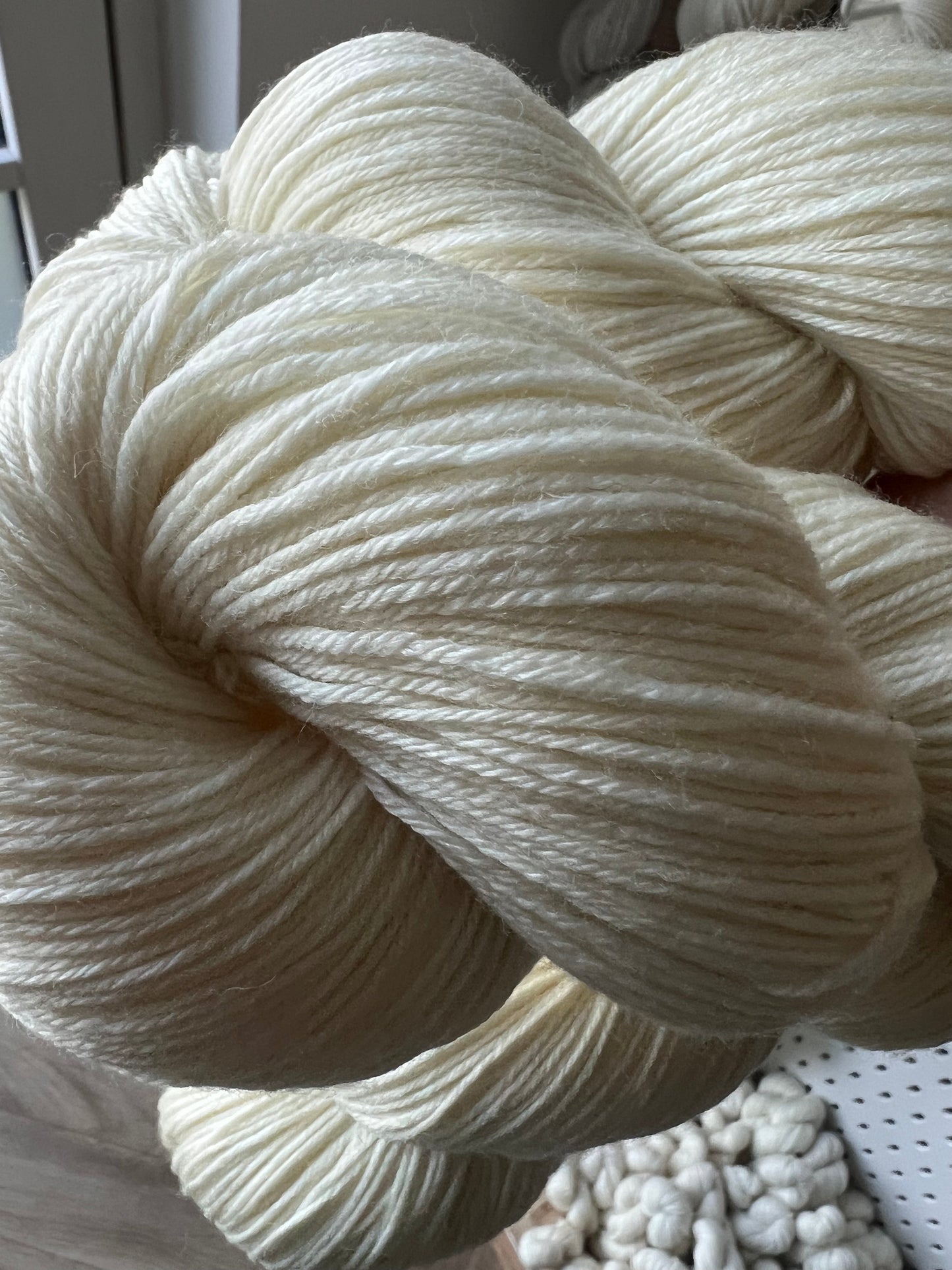 80% SW Merino/20% Bambus 4ply 100g Sekin