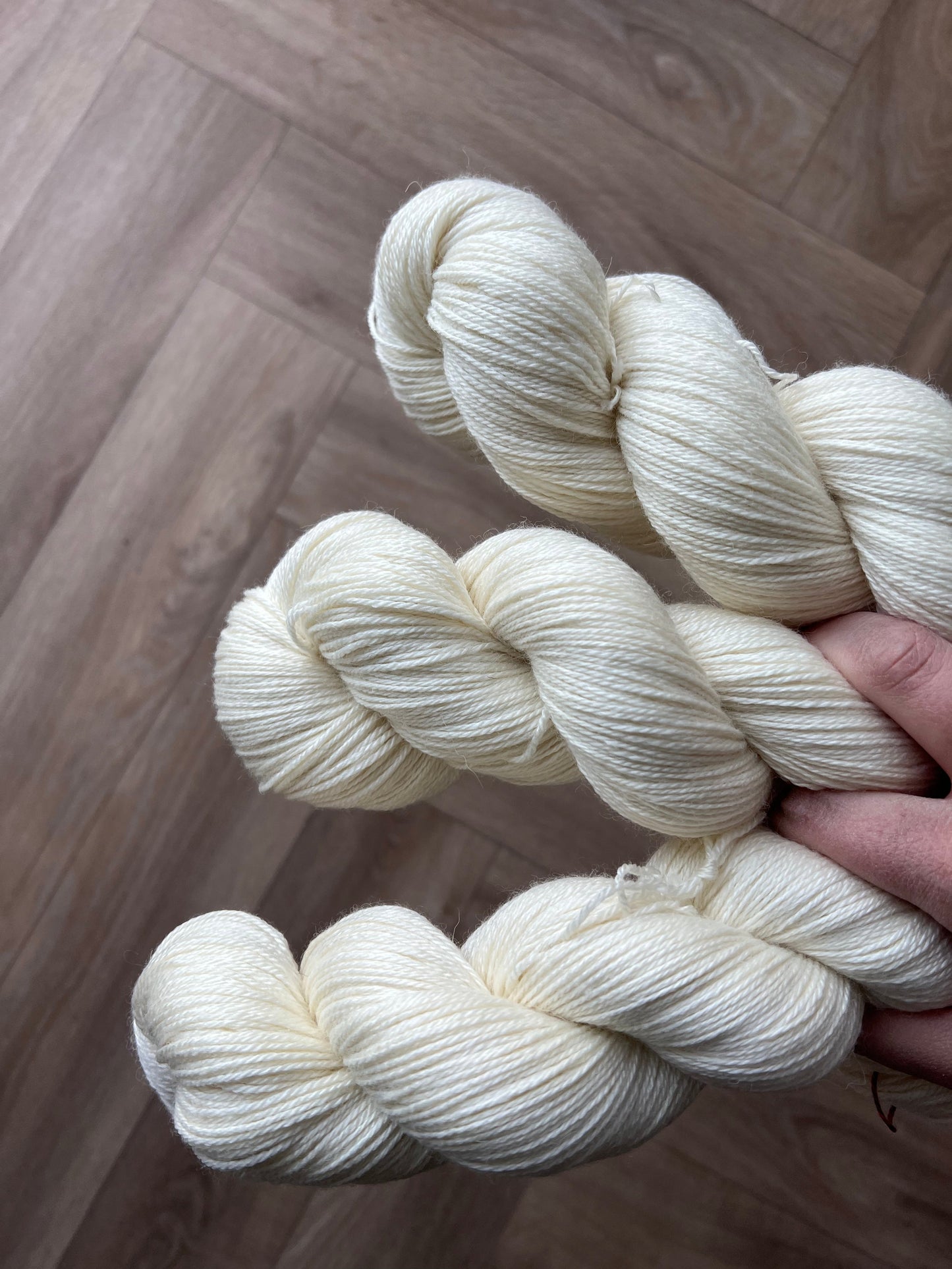 Bluefaced Leicester/Silke/Cashmere 100g - 4ply Sekin