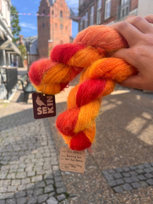 Sekin Håndfarvet Suri Alpaca 50g - Burning Sun