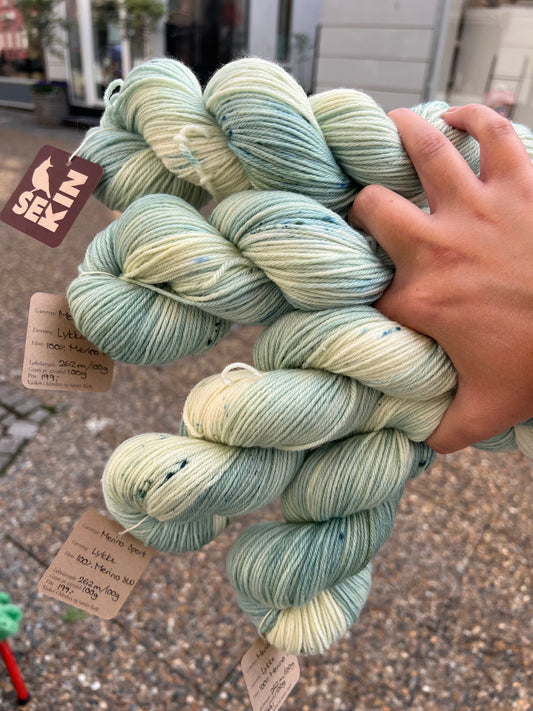 Sekin Håndfarvet Merino Sport 100g - Lykke