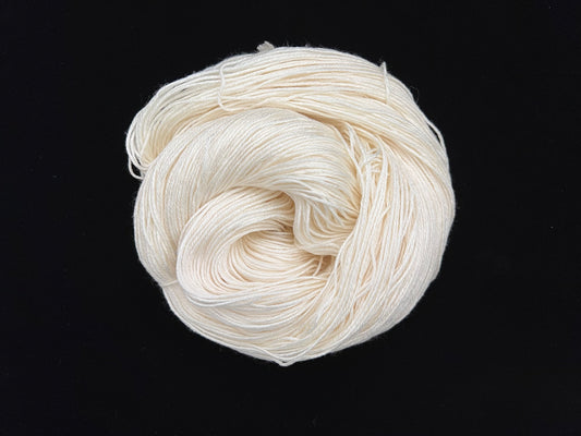 Silky Sock - 50% Silke/50% Merino 4ply 100g - 16/4nm